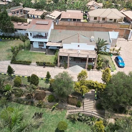 Riverside Resort Hotel Kabale Exterior foto