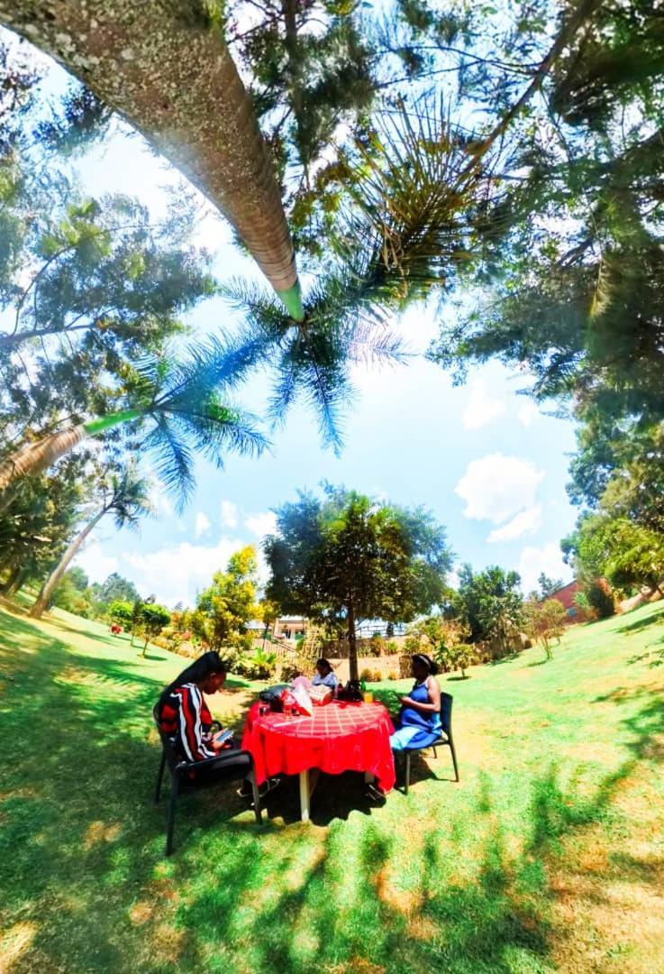Riverside Resort Hotel Kabale Exterior foto